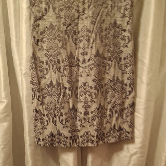 Eci Elegant Gray Sleeveless Dress with Beaded Neckline 4 ๐๐๐๐ - Picture 12 of 15